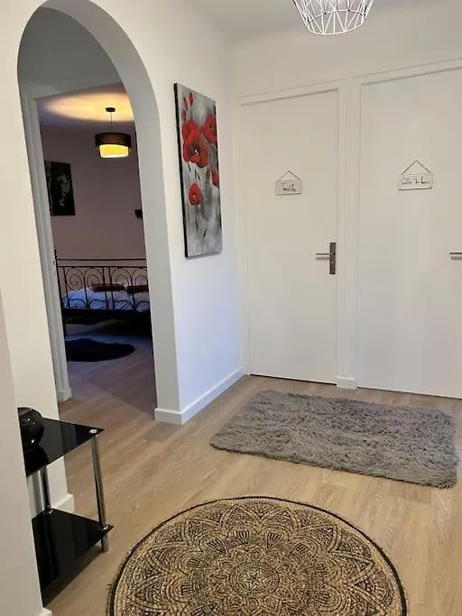 Appartement 3 Chambres A Annecy Dans Maison Pour 2 A 8 Personnes 0*,